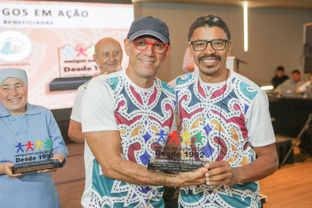 Amigos Em Ação (28)