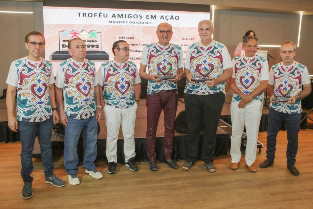 Amigos Em Ação (50)