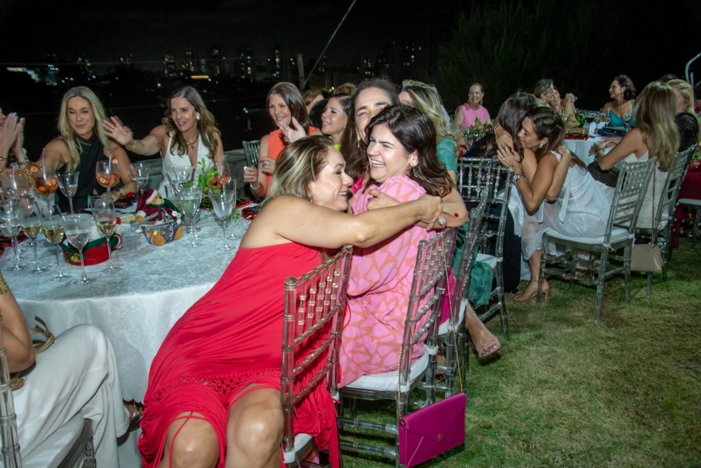 Ana Cristina Camelo Recebe Para O Natal Do Abraço (14)