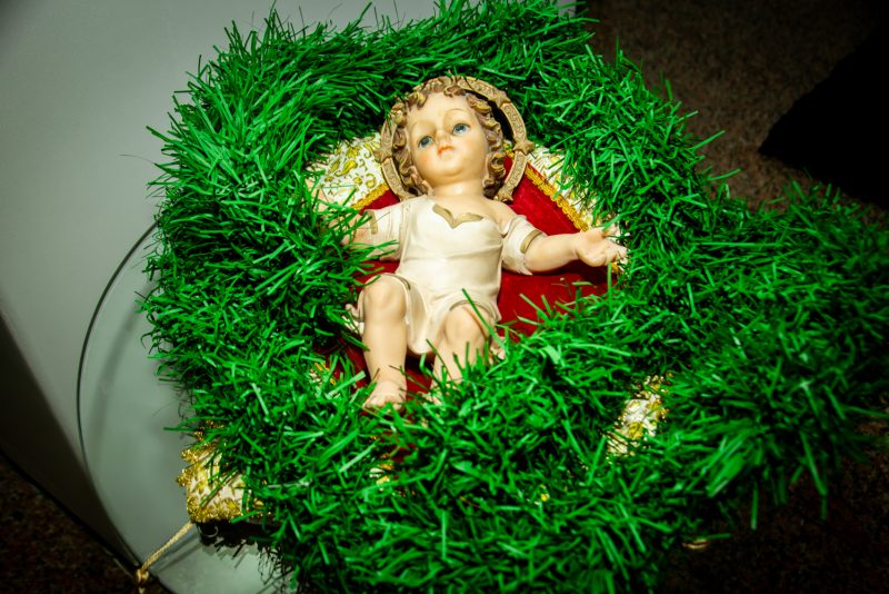 Confraternização - Ana Cristina Camelo abre as portas do seu elegante endereço e reúne as amigas para o Natal do Abraço