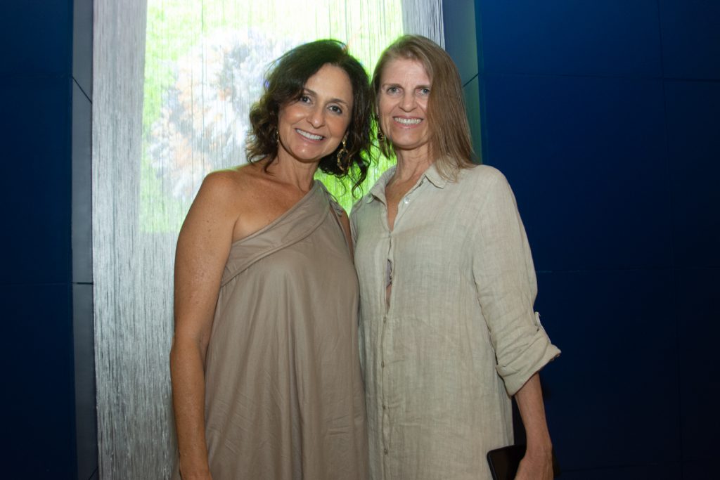 Ana Cristina Mendes E Nely De Carvalho