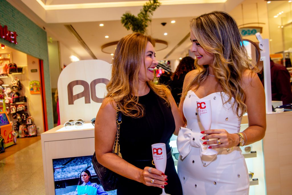 Aracy Caetano E Juliana Brito (1)