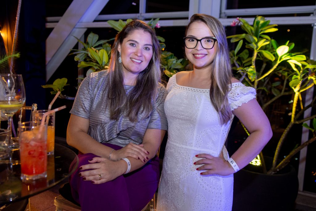 Arine Gomes E Brena Valentim