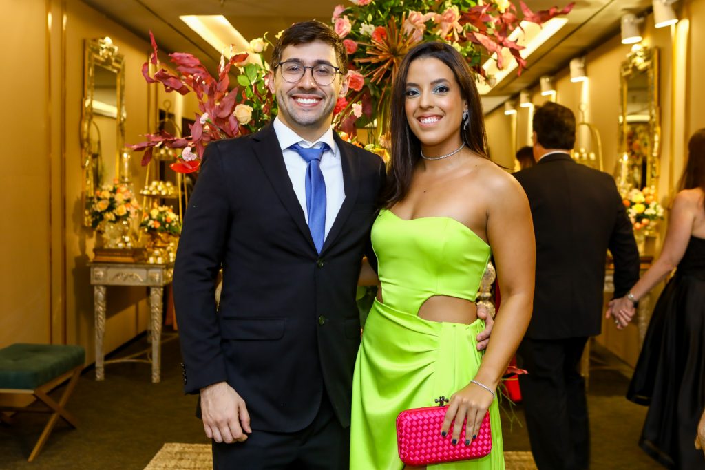 Caio Ximenes E Victoria Maia