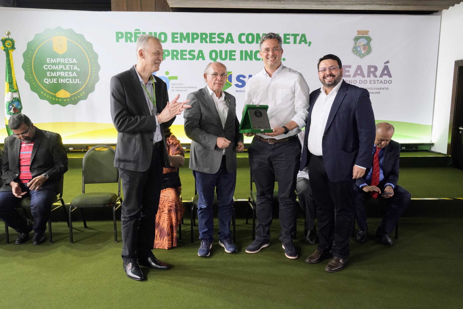 Beach Park é premiado como uma das empresas que mais incluíram pessoas com deficiência no Ceará