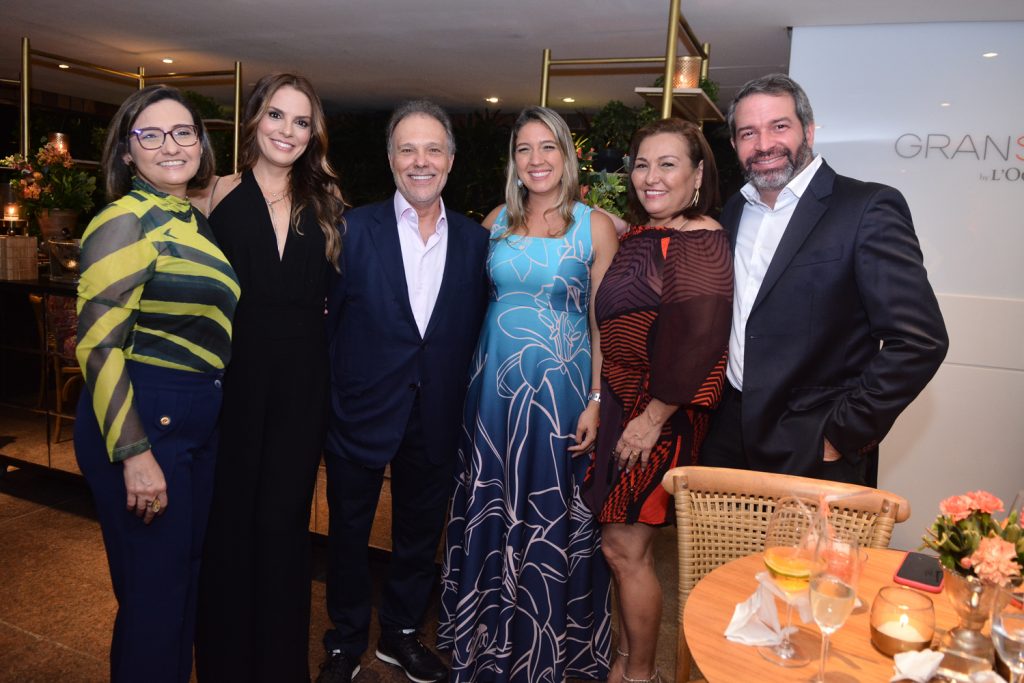 Cibele Gaspar, Renata Guimarães, José Carlos Lopes, Larissa Gaspar, Aglaia Gaspar E Alessandro Siebra