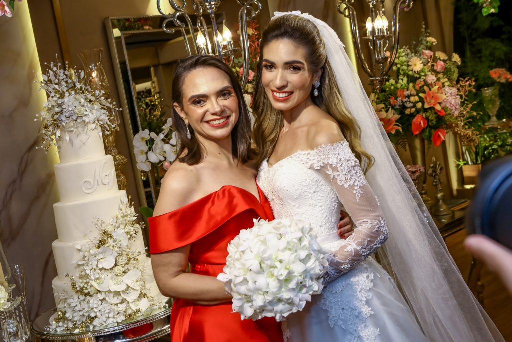 Claudia E Nathalia Alencar