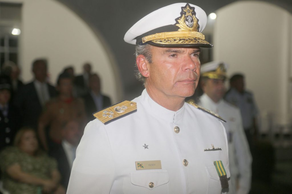 Comandante De Operações Navais Marcos Sampaio Olsen