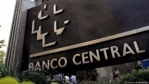 Conforme Boletim Divulgado Pelo Banco Central, A Expectativa é Fechar O Ano Com Pib De 3,05%