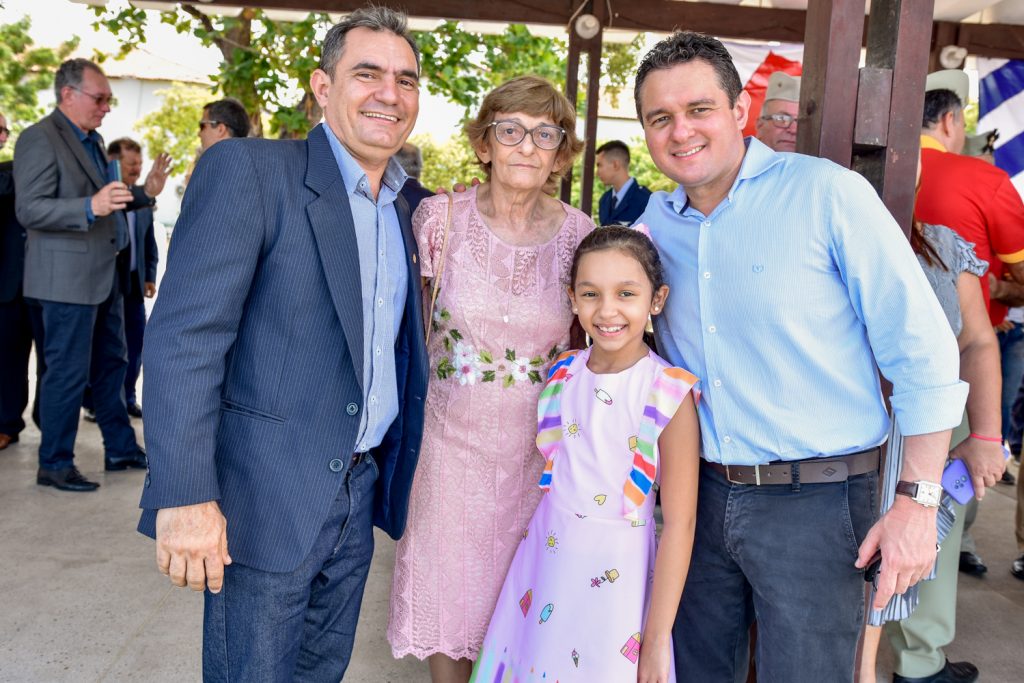 Elivando Cisne, Rita De Cassia, Livia Saraiva E Antônio Júnior