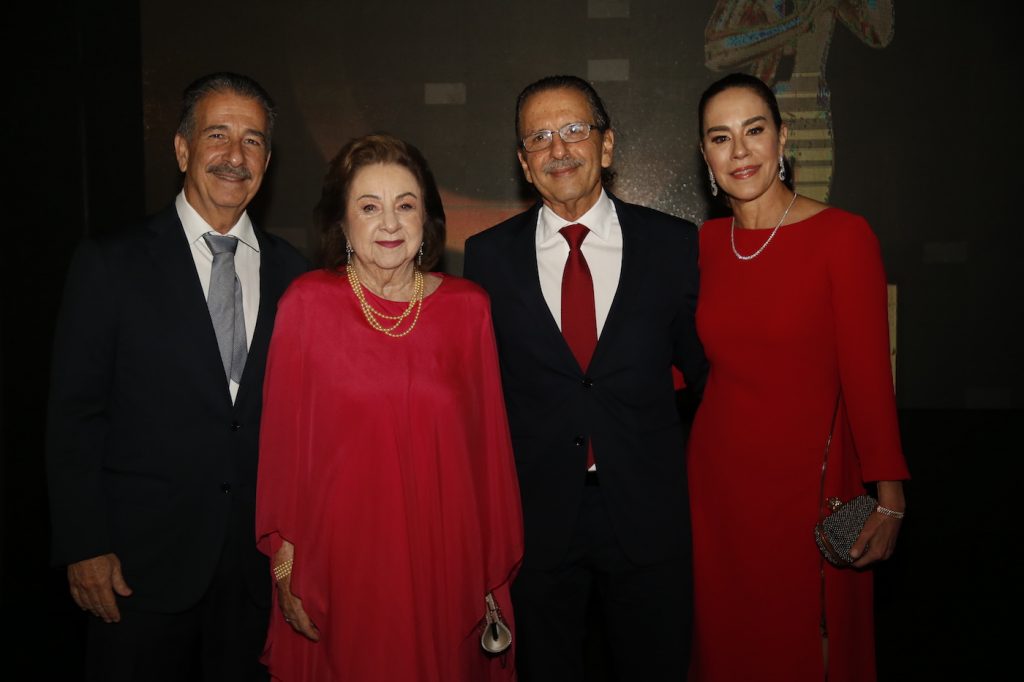 Emílio, Maria Luiza, Pedro E Cristine Ary