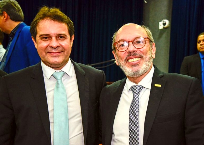 André Montenegro destaca a importância do plano de saneamento básico durante solenidade na Assembleia Legislativa André Montenegro destaca a importância do plano de saneamento básico durante solenidade na Assembleia Legislativa