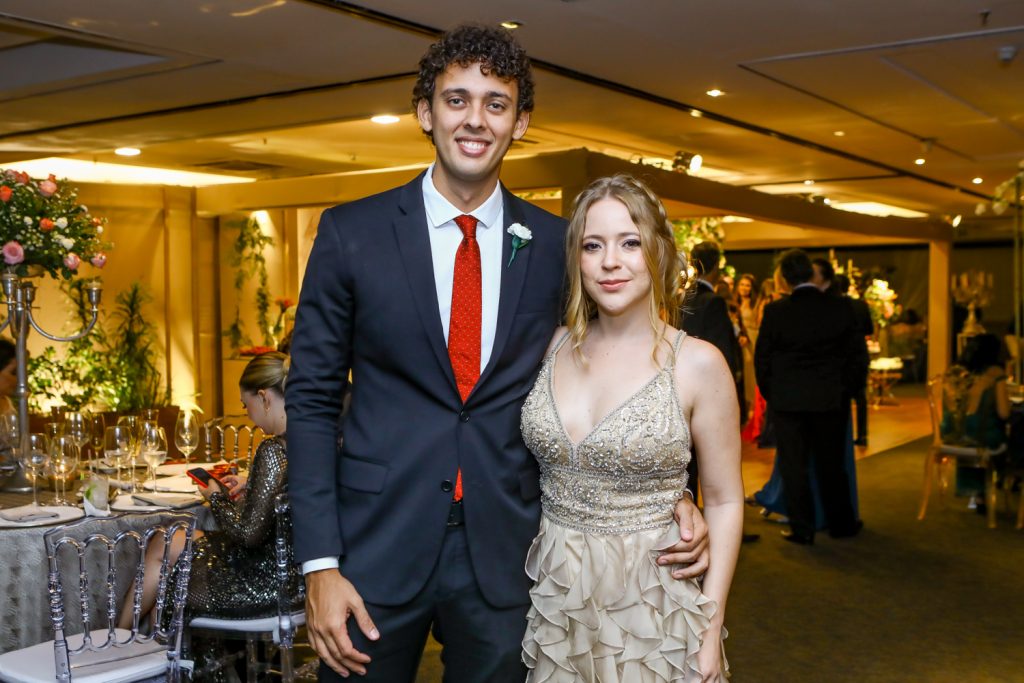 Felipe Montenegro E Gabriela Lacerda