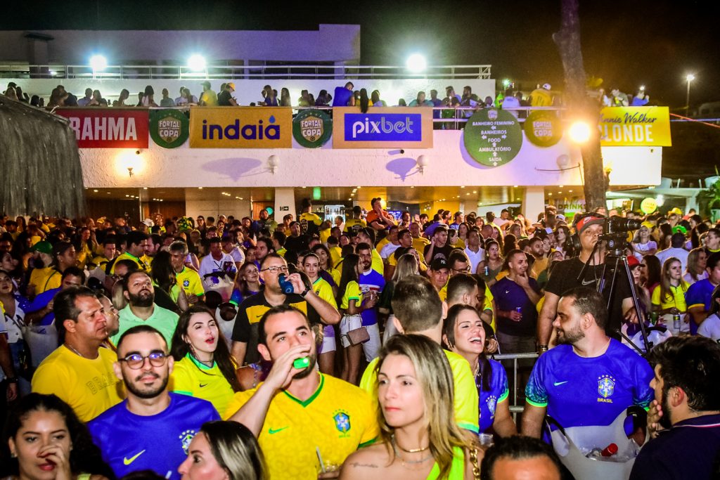 Fortal Na Copa No Iate Clube De Fortaleza. Brasil X Coréia Do Sul (15)