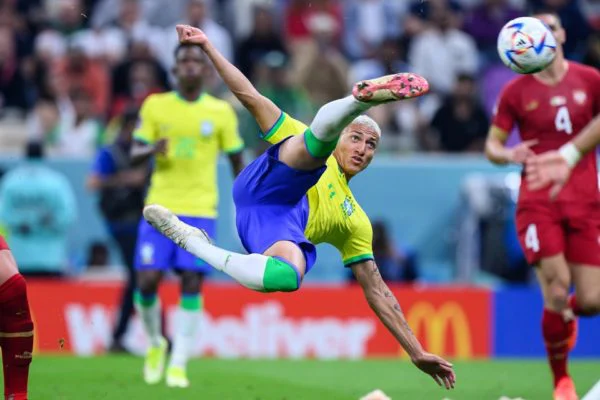 Gol de Richarlison contra a Sérvia é eleito o mais bonito da Copa do Mundo de 2022