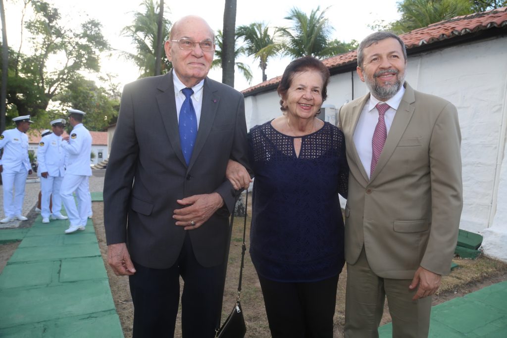 Gil Bezerra, Elisa Gradvohl E Elcio Batista