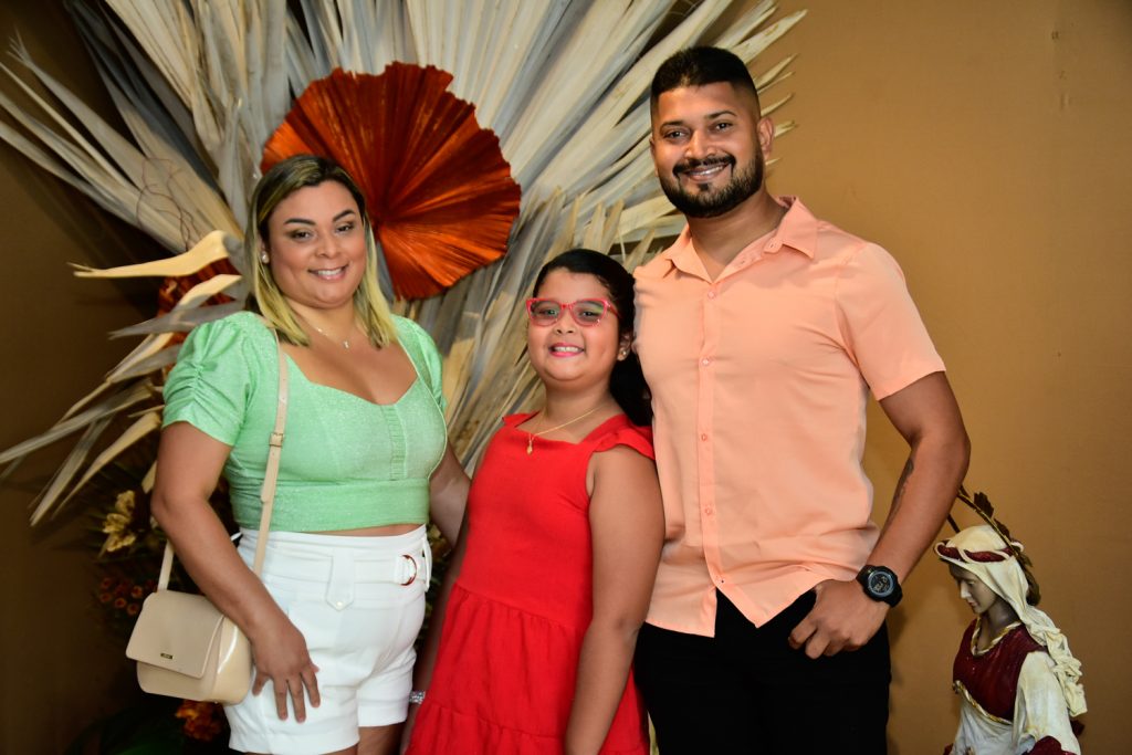 Gleyciane Castelo, Maria Esther E Carlos Augusto