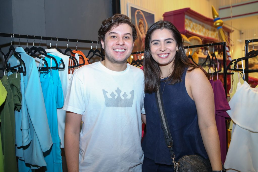 Gustavo Almeida E Isadora Evangelista