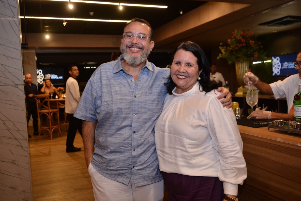 Helly Ellery E Ivana Castro