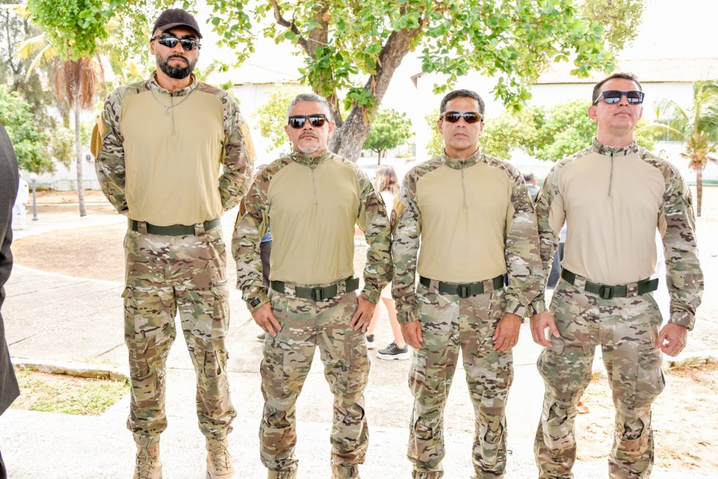 Inspetor Alves, Inspetor Torres, Inspetor Washington E Delegado Wilson