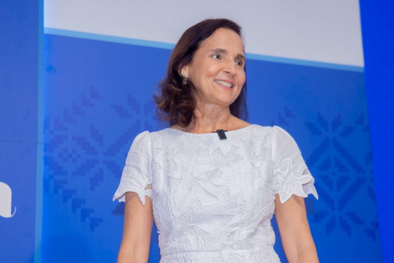 FIEC - Ricardo Cavalcante recebe governadora Izolda Cela em tradicional almoço na Casa da Indústria