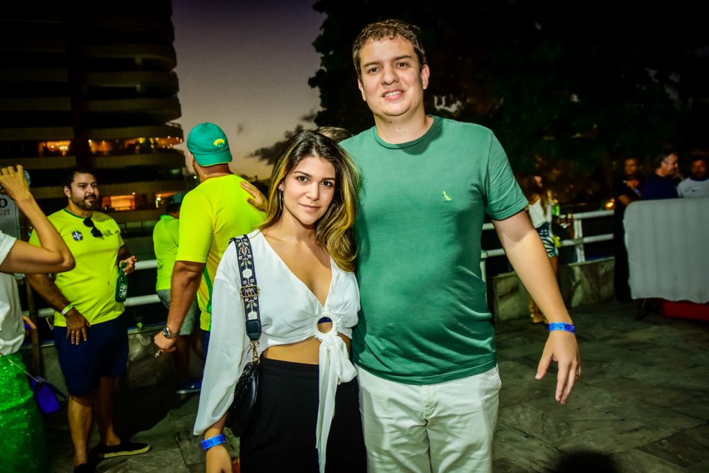 Jessica Guimarães E Guilherme Colares