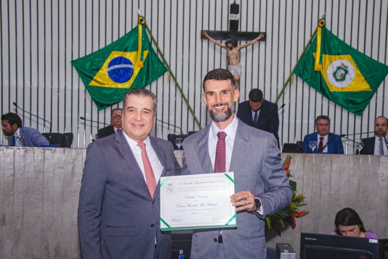Reconhecimento - Dimas Barreira recebe Título de Cidadão Cearense em solenidade na Alece