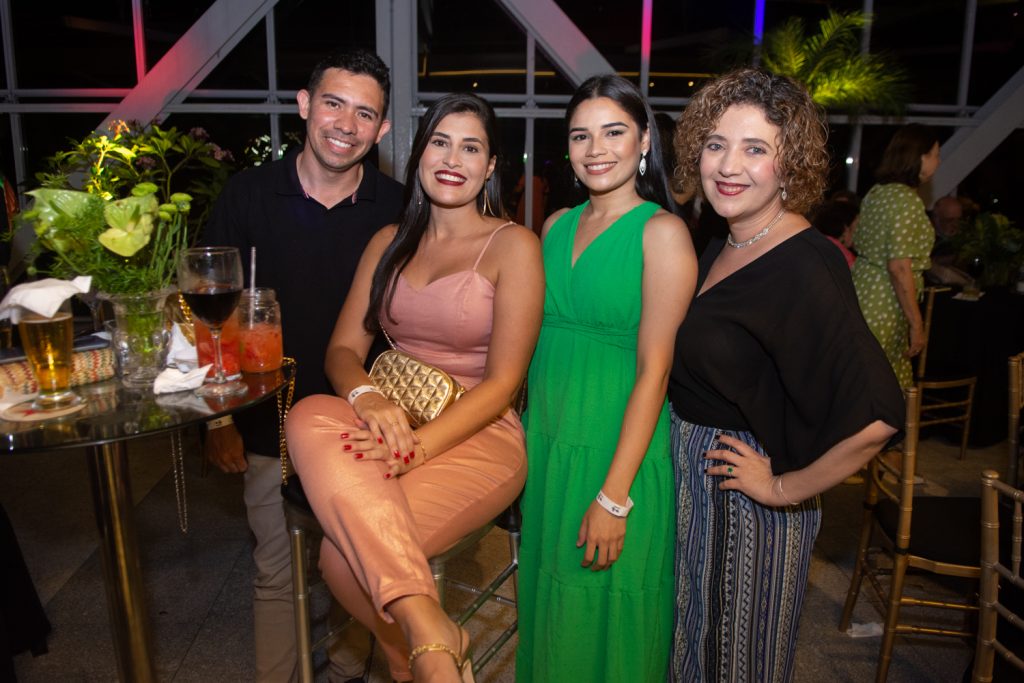 Joel Dos Santos, Lydyane Araújo, Jennyfer E Meiriane Araújo