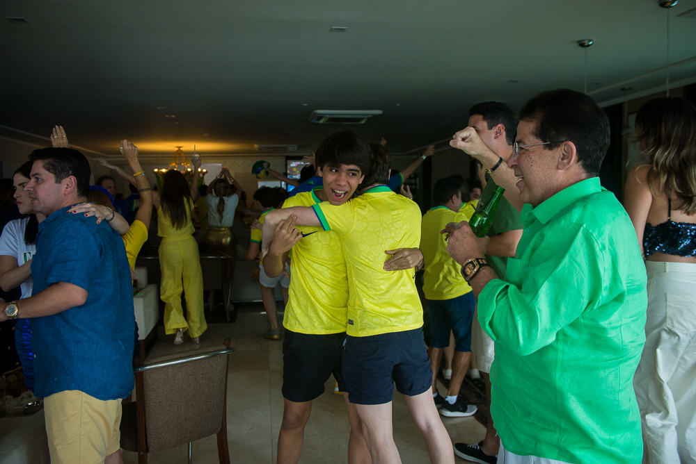 Rafaela e Deib Otoch recebem para a partida Brasil x Croácia pelas quartas  de final da Copa do Catar 2022 - Portal IN - Pompeu Vasconcelos - Balada IN