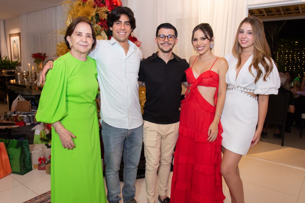 Lenita E André Negrão, Pedro Paulo Carapeba, Nicole Vasconcelos E Mel Negrão