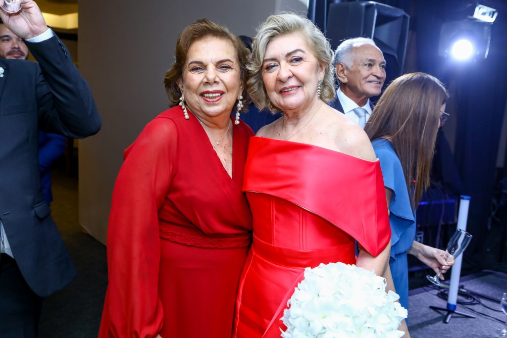 Lucia Hissa E Ba Alencar