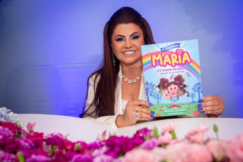 Lançamento - Maria Sooder realiza sessão de autógrafos de seu livro “A Pequena Maria e a Semente do Amor” no Shopping RioMar Fortaleza