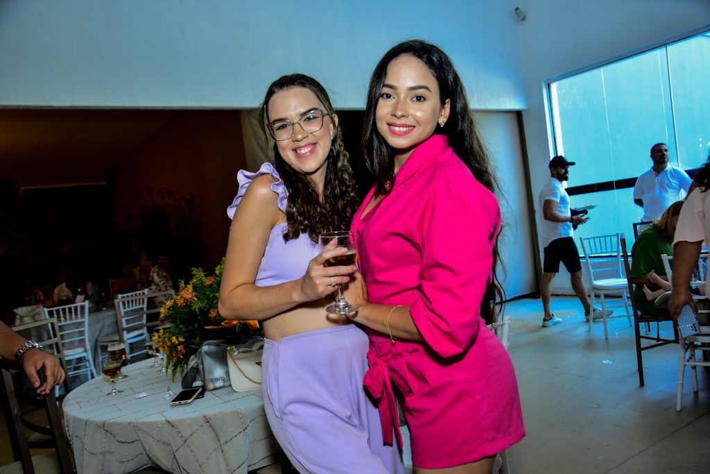 Mariana Sabino E Nayara Quinto