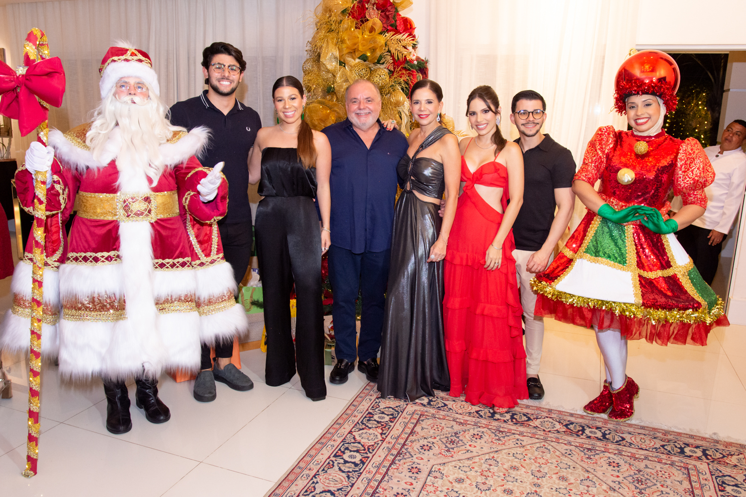 Maria Lúcia e Pedro Carapeba recebem amigos e familiares em tradicional noite de Natal