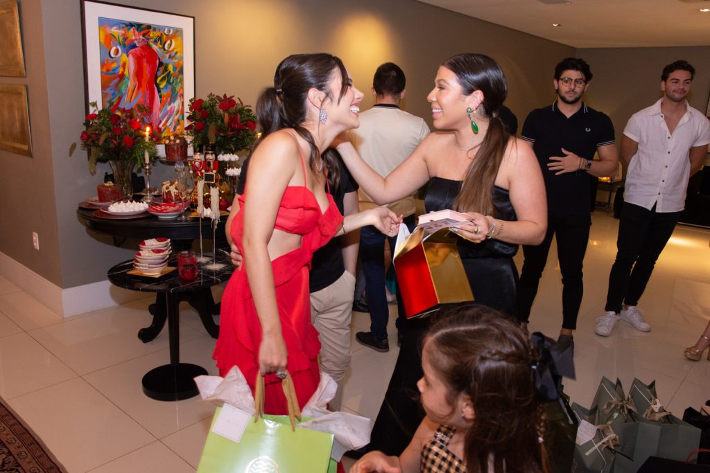 Nicole Vasconcelos E Maria Clara Negrão