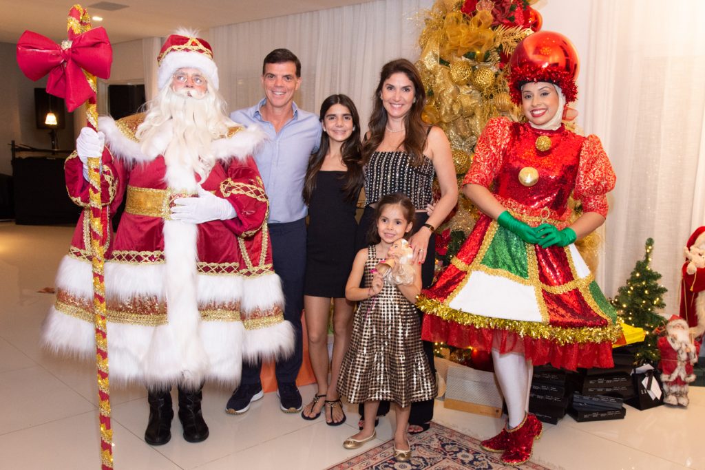 Papai Noel, Gabriel Jensen, Victoria E Natalina