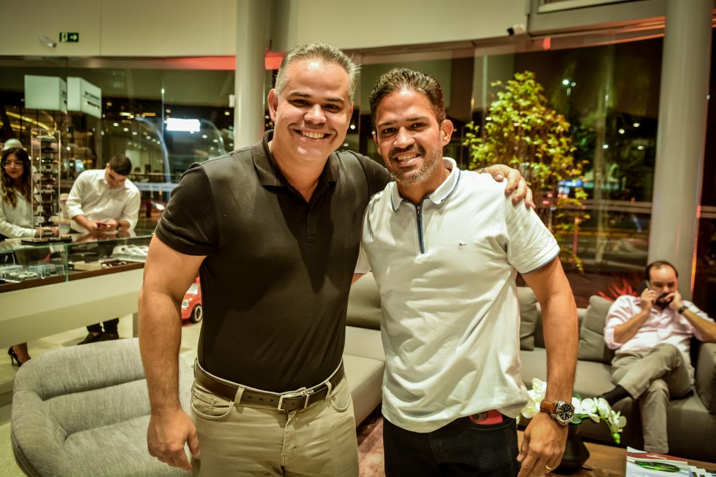 Patrick Alex E Silvio Montezuma