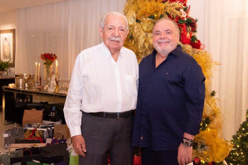 Confraternização - Maria Lúcia e Pedro Carapeba recebem amigos e familiares em tradicional noite de Natal
