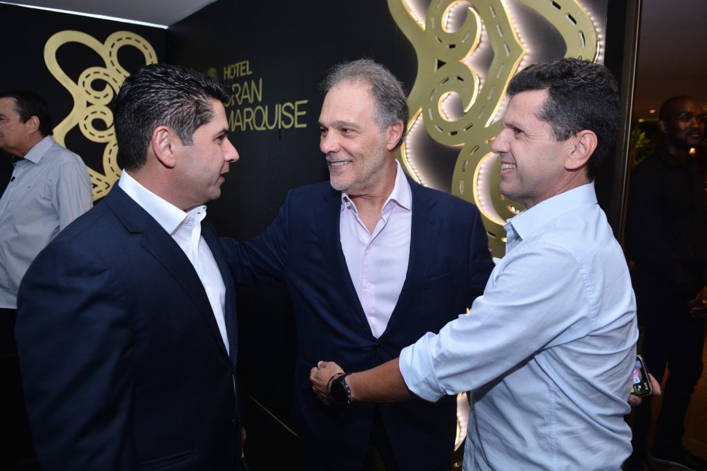 Pompeu Vasconcelos, José Carlos Pontes, Erick Vasconcelos E Philippe Godefroit (2)