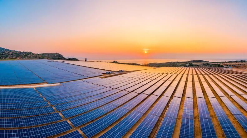 Coema aprova construção de maior usina de geração solar do mundo no Ceará
