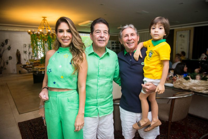 Copa do Mundo 2022 - Rafaela e Deib Otoch recebem para a partida Brasil x Croácia pelas quartas de final da Copa do Catar 2022