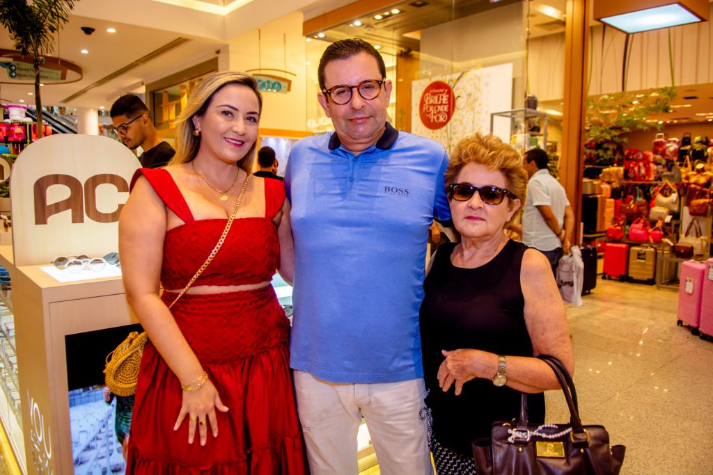 Rafaelle Barros, Caica Leitão E Regina Muniz