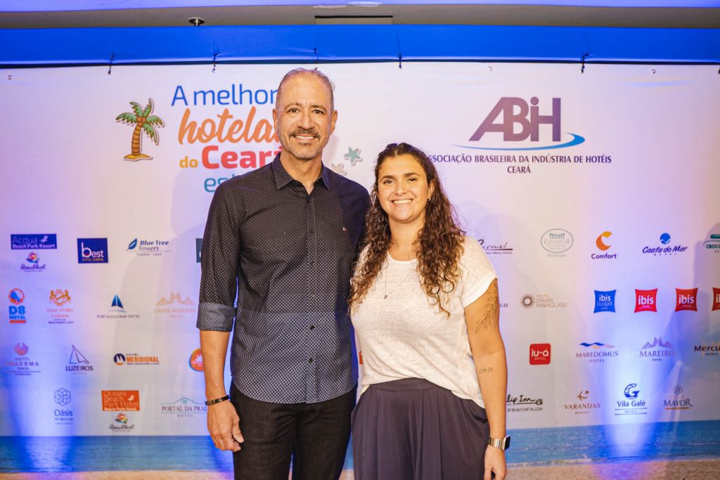 Regis Medeiros E Giuliana Mesquita