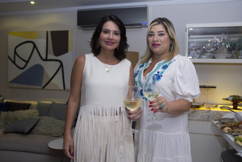 Natal das Amídalas - Georgeana Guedes realiza uma animada confraternização em seu elegante endereço