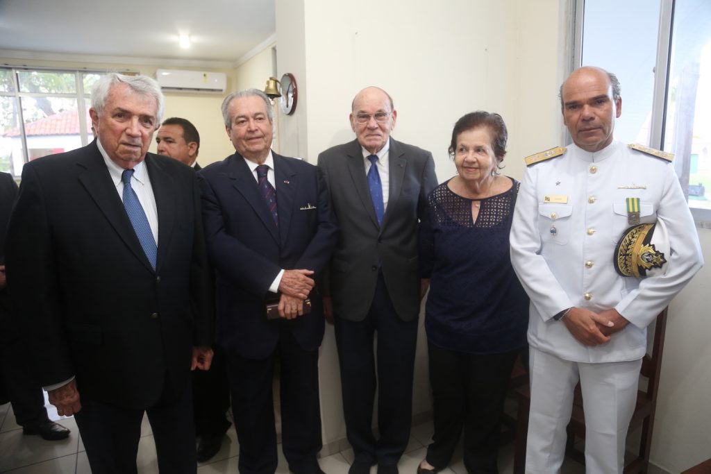 Roberto Macedo, Meton Vasconcelos, Gil Bezerra, Elisa Gradvohl E Comandante Marcos Sampaio Olsen