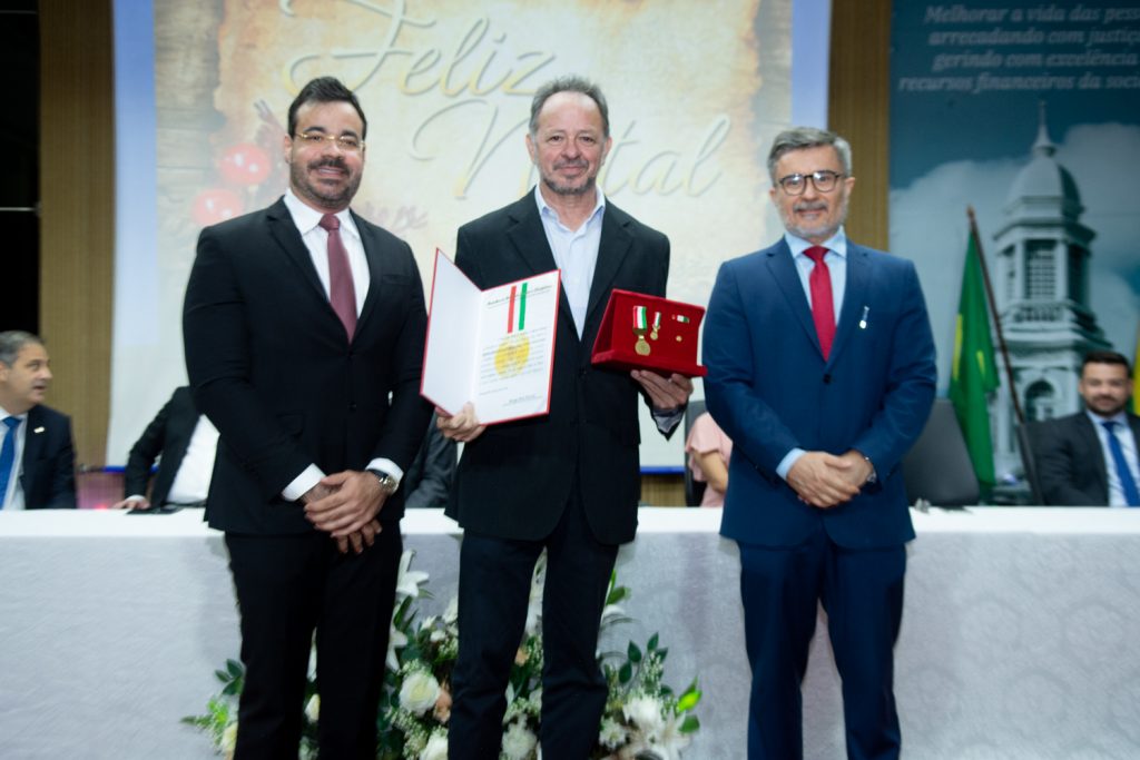 Rodrigo Bona, Acrísio Sena E Vicente Teixeira