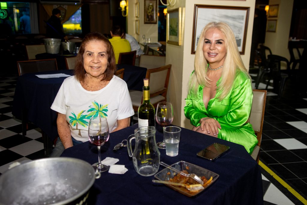 Rosa Carvalho E Rejane Oliveira