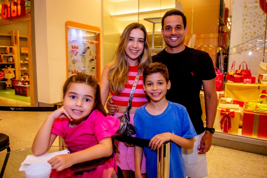 Sara, Liana, Rafael E Rafael Sá