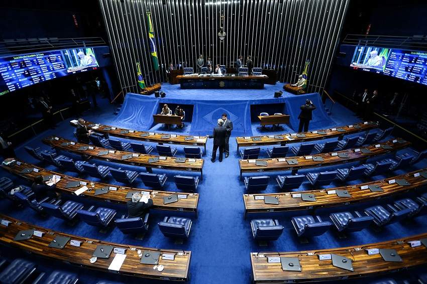 Com alterações no texto, PEC é aprovada na CCJ do Senado e segue para o plenário