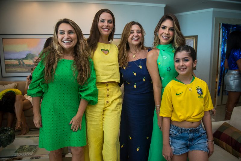 Rafaela e Deib Otoch recebem para a partida Brasil x Croácia pelas quartas  de final da Copa do Catar 2022 - Portal IN - Pompeu Vasconcelos - Balada IN